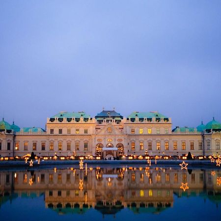 Regal Retreat Intimate Elegance Near Schoenbrunn Palace Wina Bagian luar foto